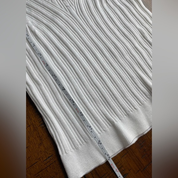 •NWT•Almost Famous Solid Cable Knit Sweater Top - Picture 11 of 12